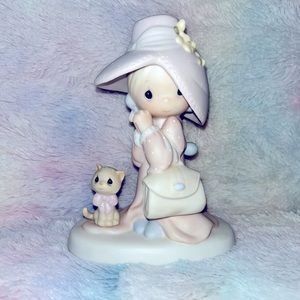 Precious Moments “TO A VERY SPECIAL MOM” collectible figure 1983. 80’s vintage